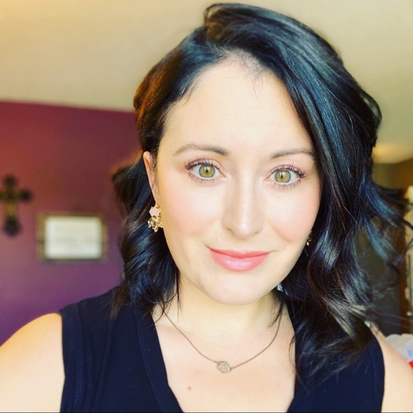 Meet your Posher, Ebony - Picture 1 of 2